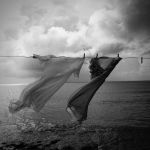 Una conchiglia e un sasso