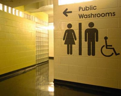 Al bagno della stazione di �Metaforense�