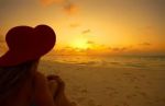 L�, dove il tramonto si dilegua