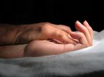 Stringi la mano