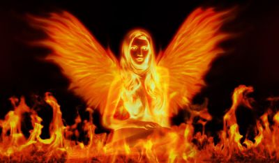 Tra Le Fiamme Imperiture