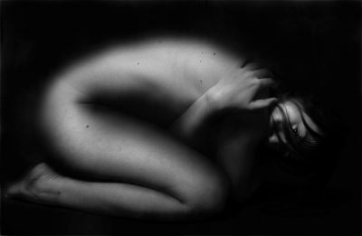 ...dal buio...