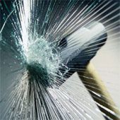 In caso di necessit�,rompere il vetro!