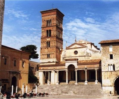 Il paese � un quadro antico