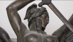 Immobile statua