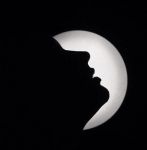 Luna monella  