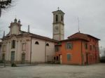 Ai piedi del campanile